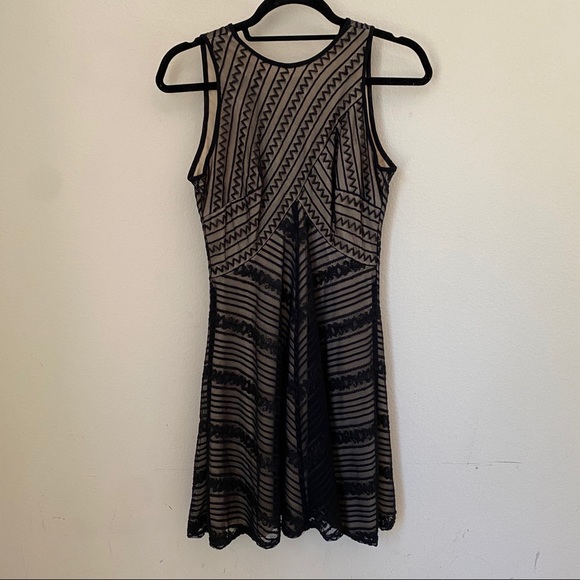 NWT Cache Nude Underlay Black Overlay HiNeck Dress - Picture 8 of 13